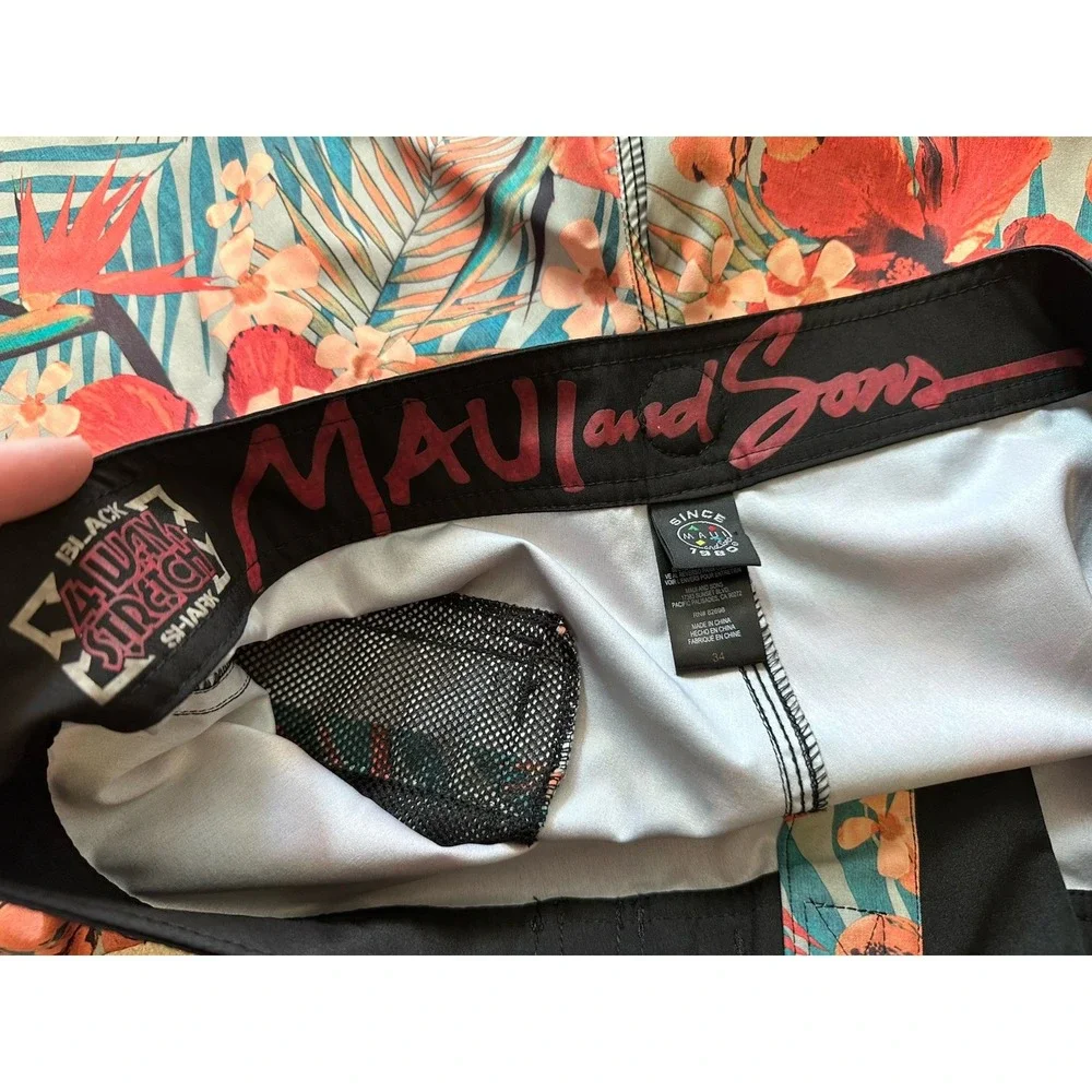 SALE -‎ 3/$25 Maui And Sons Men's Swim Trunks Size 34.           *120